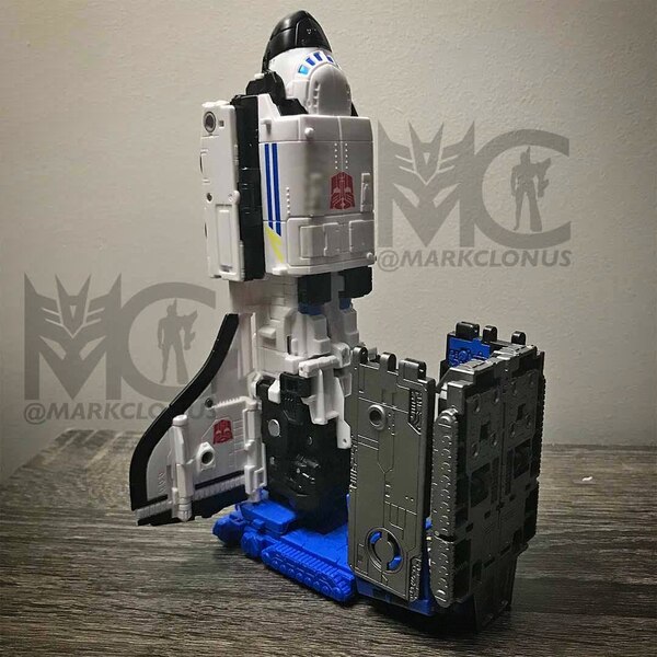 Transformers Legacy Velocitron Galaxy Shuttle Official In Hand Image  (5 of 12)